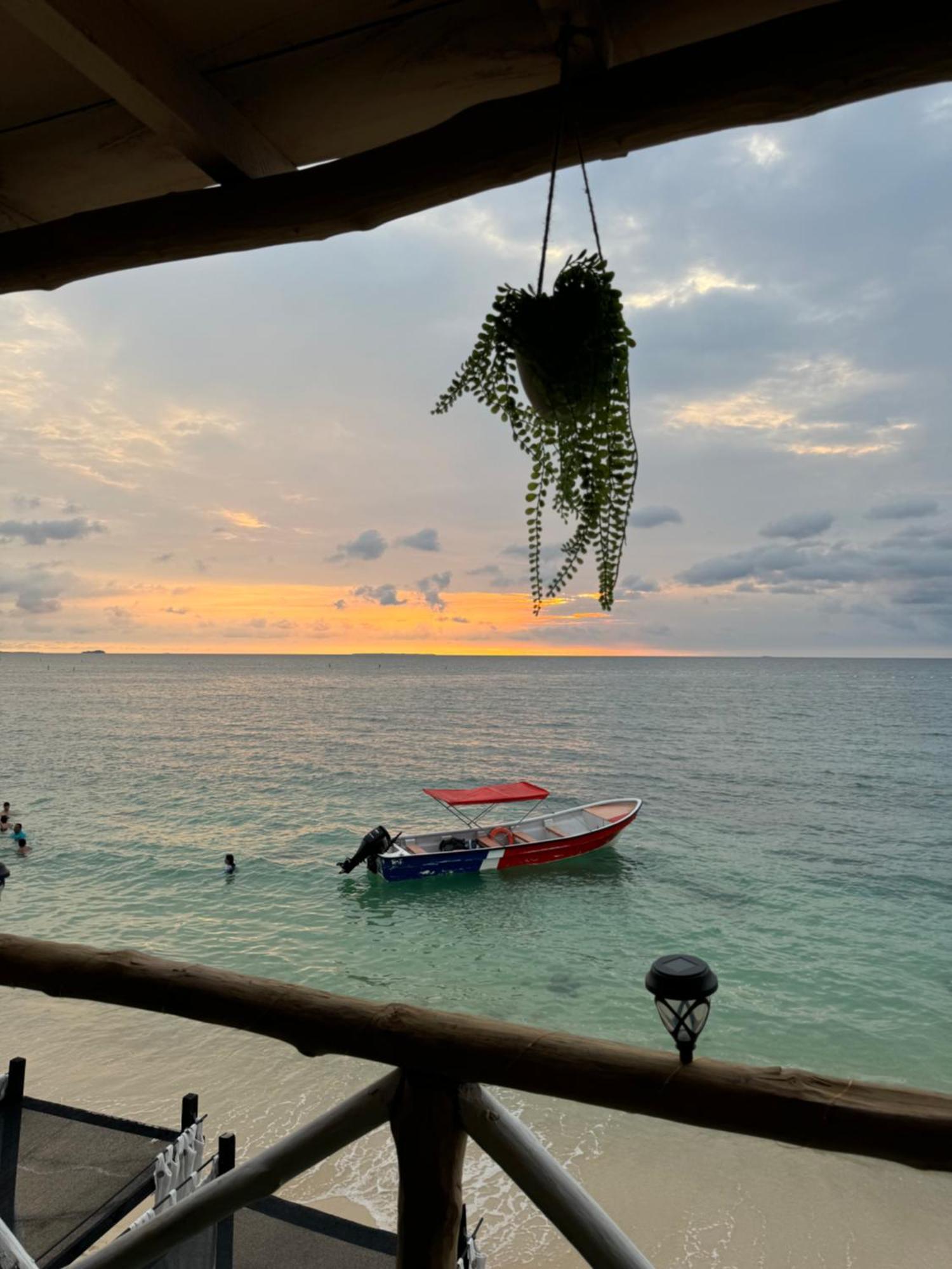 Tequila Sunbeach Baru Eco-Hotel Pendales Eksteriør billede